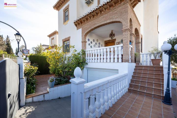 ESPECTACULAR CASA UNIFAMILIAR EN LA ZUBIA photo 0