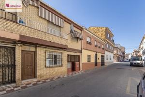 🏡 Adosado con dos viviendas independientes en Armilla – ¡Ideal para vivir o invertir! photo 0