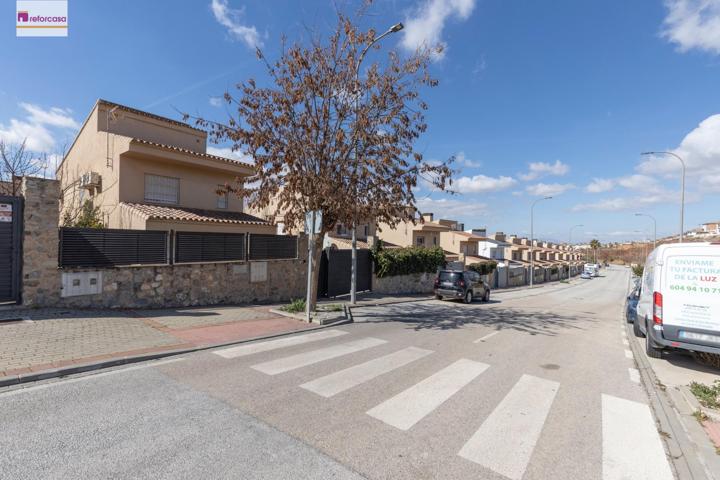 Casa en Santa Clara Golf (Otura) – Ideal para vivir o invertir photo 0