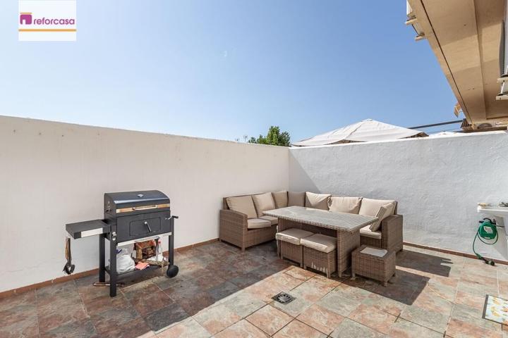 ¡Tu casa ideal te espera en Los Ogíjares! Tranquilidad, vistas y espacio para toda la familia photo 0