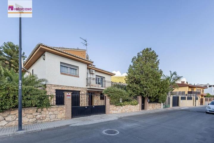 🏡 Chalet independiente con piscina en Urbanización El Puntal photo 0