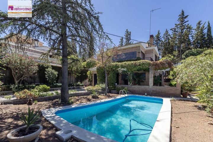 CASA CON TERRENO Y PISCINA EN LA ZUBIA photo 0