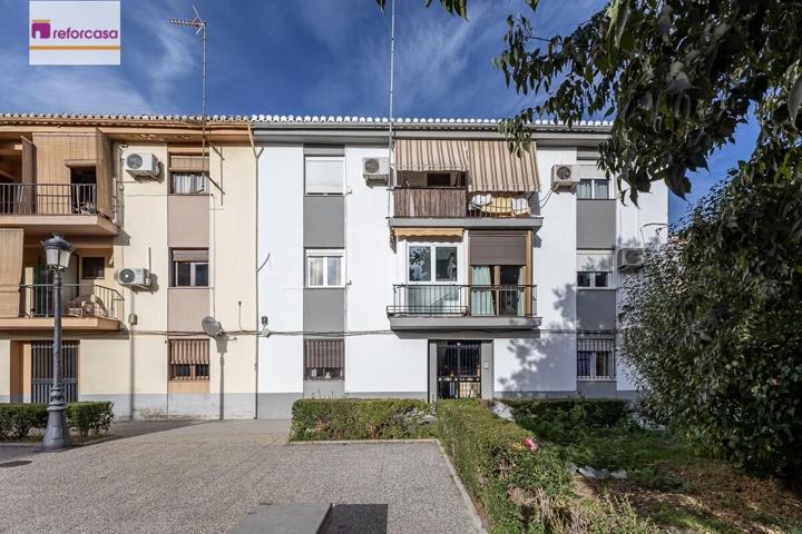 ¡GRAN OPORTUNIDAD EN UNA DE LAS ZONAS MÁS TOP DE GRANADA! photo 0