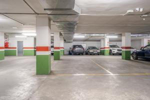 SE VENDEN 2 PLAZAS DE GARAJE. ZONA FORUM. 38.000 EUROS. photo 0