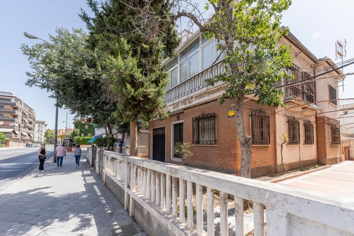 Oportunidad casa en pleno Centro en Avda Dilar con Avda America photo 0