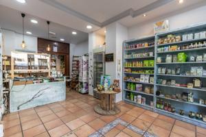 En venta Local comercial en la Avenida de Cervantes photo 0