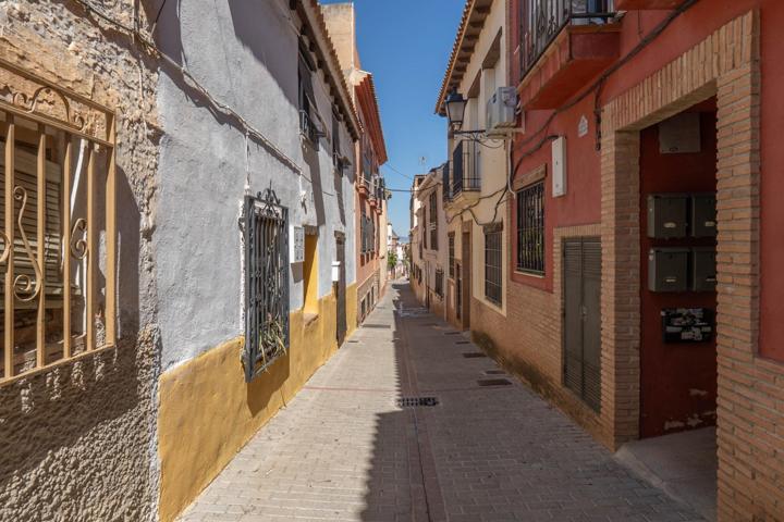 Increíble oportunidad en el centro de la Zubia photo 0