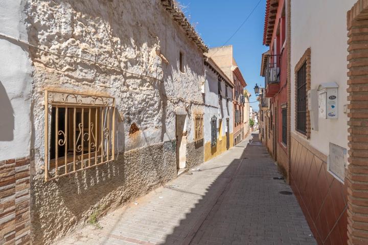 Increíble oportunidad en el centro de la Zubia photo 0