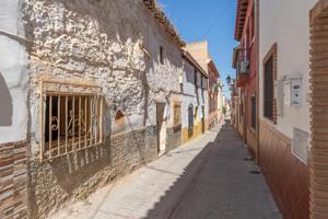 Increíble oportunidad en el centro de la Zubia photo 0