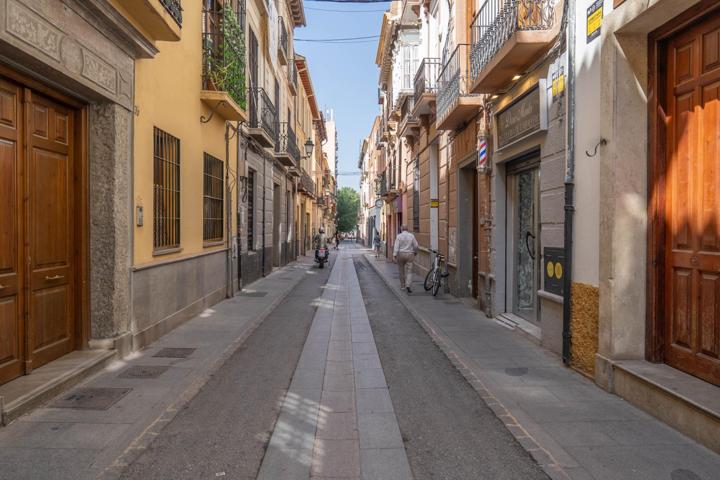 MAGNÍFICO APARTAMENTO EN EL CORAZON DE GRANADA. CALLE GRACIA photo 0