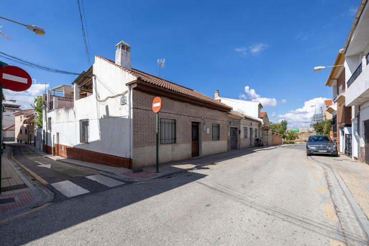 ¡Amplia vivienda en Barrio de los Periodistas! photo 0