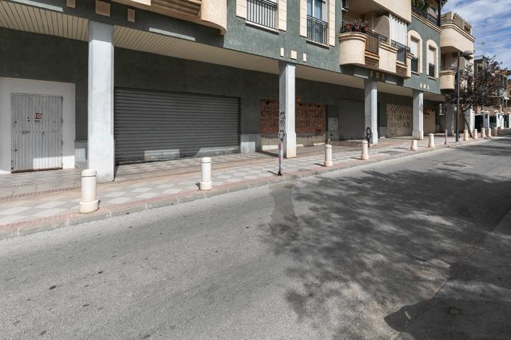 Oportunidad en Atarfe, local de origen de 222m2 photo 0