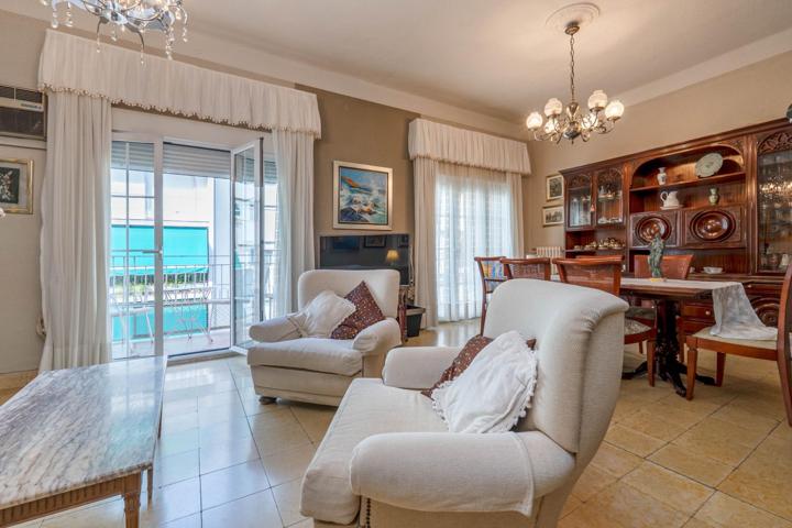 Amplísima vivienda al lado de Recogidas photo 0