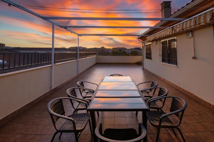 Ático en Armilla con Amplia Terraza y Vistas a Sierra Nevada 🏞️ photo 0