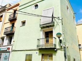 ¡Casa en venta en la plaza Mayor de Alcanar! photo 0