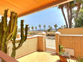 EXCEPCIONAL DUPLEX ADOSADO CON VISTAS AL MAR. photo 0