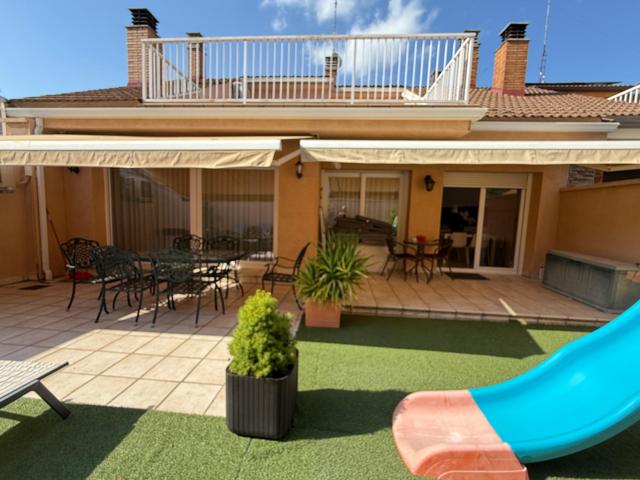 Espectacular casa de ensueño de 377 m² con terraza, 5 hab, 2 bn, 7 plazas de parking photo 0