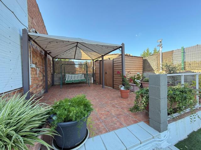 Casa exclusiva en el Guix, Manresa – con terraza de 56 m2, garaje y vistas espectaculares photo 0