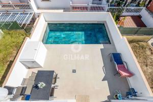 Chalet - Chalet Adosado - Chiclana de la Frontera photo 0