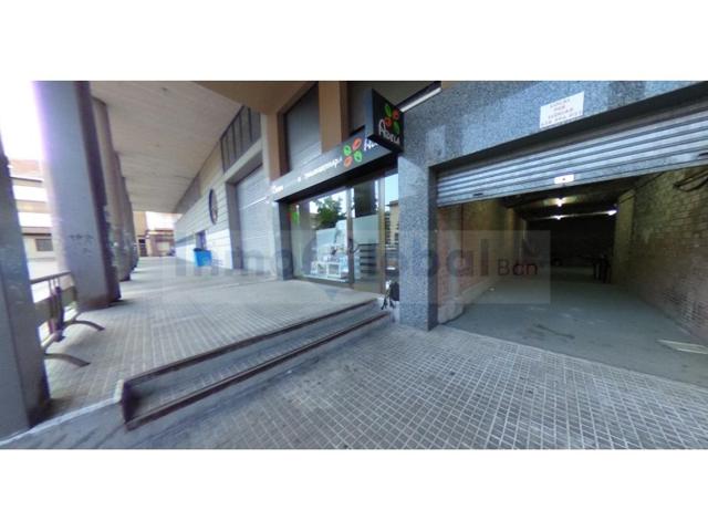 Local En venta en Berga photo 0