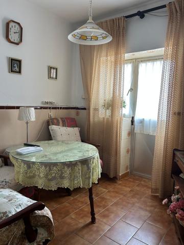 Bajo en venta en  El cano de  2 dormitorios y 1 baño photo 0