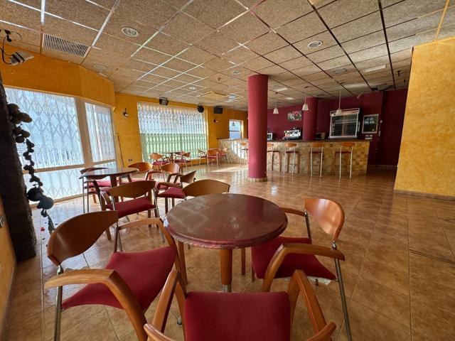 Se vende local comercial en el centro de las Torres de Cotillas. photo 0