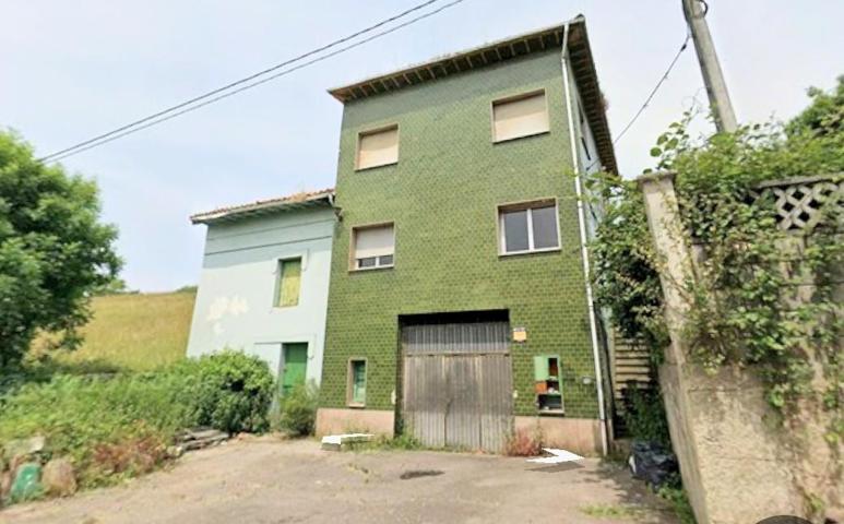 CONJUNTO DE CASA,GARAJE, CUADRA,NAVE Y FINCA. photo 0