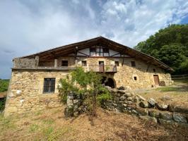 Caserío en venta en Berriz (Andikoa) con terreno adyacente de 114.000m2 photo 0