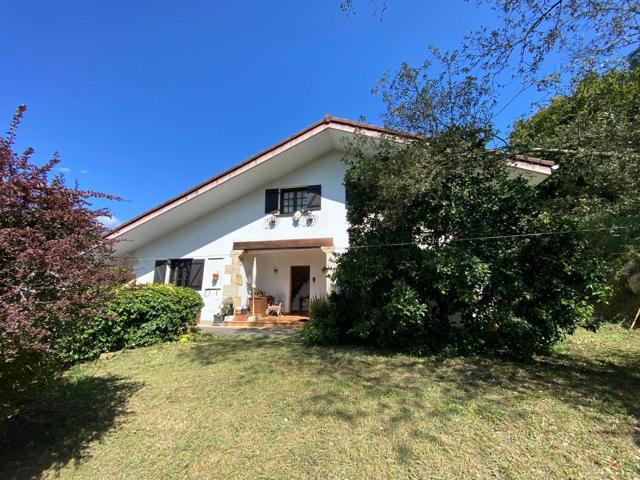 Casa unifamiliar en venta en Berriz (Barrio Sarria). photo 0