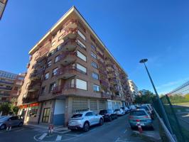 Piso en venta en Durango (Askatasun) con garaje y camarote de 10m2. photo 0