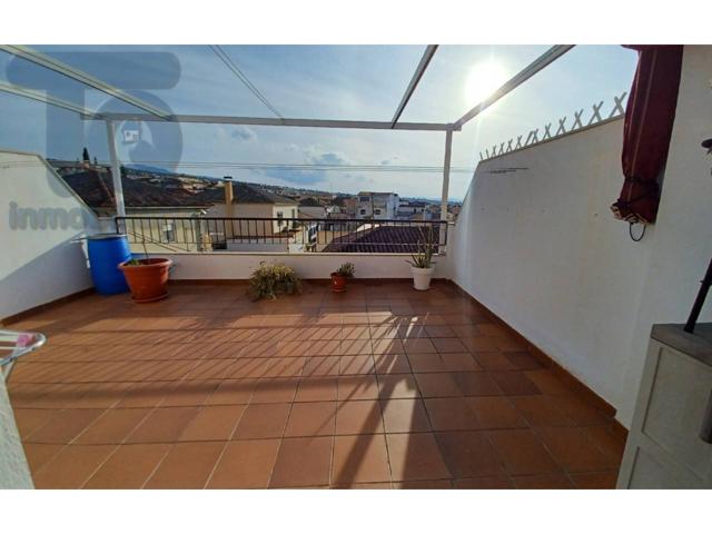 Casa adosada en venta en La Zubia photo 0