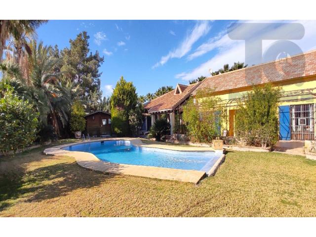 Casa de campo en venta en Centro-Corredera photo 0