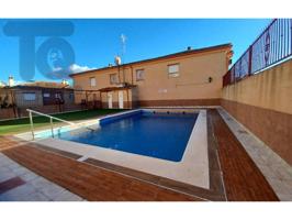 Casa adosada en venta en Alfacar photo 0