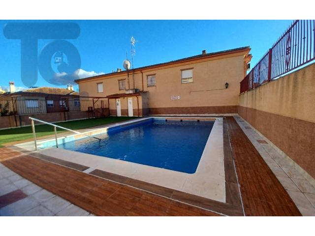 Casa adosada en venta en Alfacar photo 0