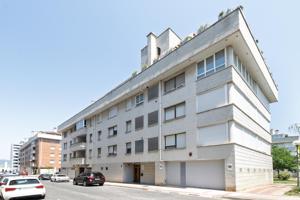 Alquiler de apartamento en Barañain photo 0