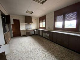 EDIFICIO A REFORMAR EN VENTA EN PRATS DE LLUÇANÈS. photo 0