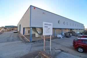 Gran Nave Industrial en Valls a la Venta photo 0