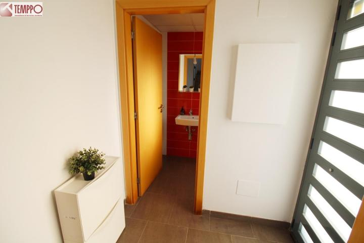Espacio y mucha luz, para esta casa! photo 0