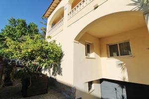 Amplitud y mucha!,...en esta Casa, y con un dormitorios suite en planta baja! photo 0