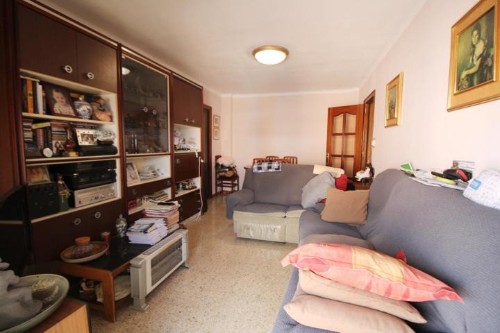 Luminoso PISO de 3 Dormitorios en Sabadell photo 0