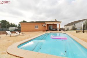 Vivienda en Les Pobles (Aiguamurcia): Tu Refugio con Jardín y Piscina photo 0