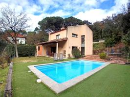 ! Preciosa casa con piscina en Can Derrocada ! photo 0