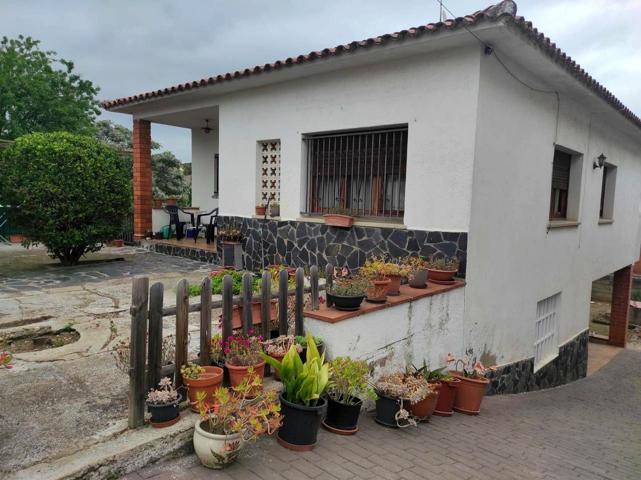 Casa - Chalet en venta en Llinars del Vallès de 195 m2 photo 0