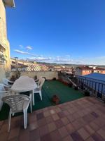 Unifamiliar Pareada En venta en Calle Barones De Valdeolivos, 18, Fonz photo 0