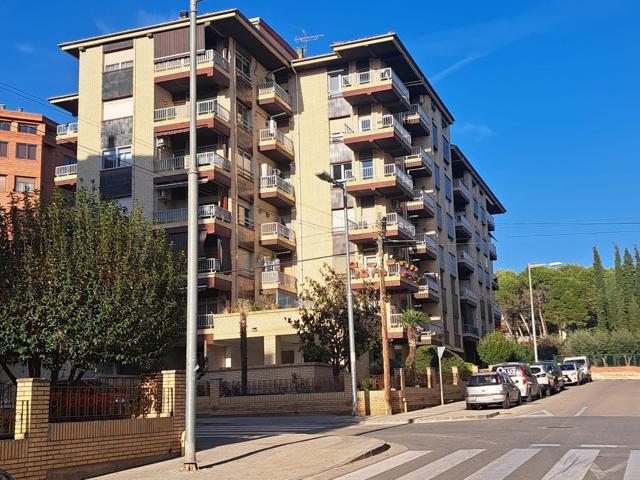 Piso En venta en Calle Huesca, Barbastro photo 0