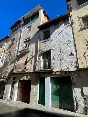 Unifamiliar Pareada En venta en Cl Capuchinos, Barbastro photo 0