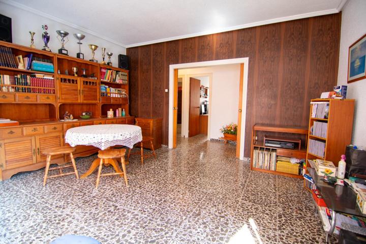 Edificio en venta en Santa Pola de 311 m2 photo 0