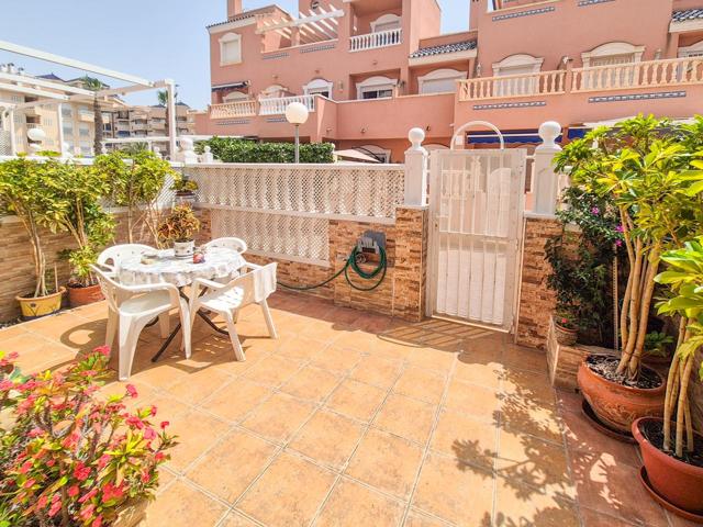 Pareado en venta en Santa Pola de 77 m2 photo 0