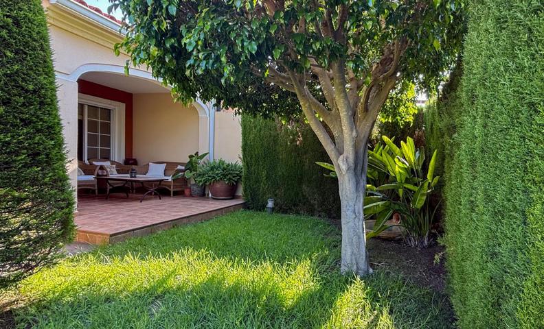 Casa - Chalet en venta en Gran Alacant de 100 m2 photo 0