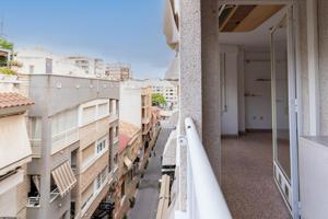 Piso en venta en Santa Pola de 65 m2 photo 0